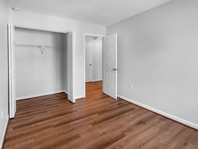 14318 S Shore Ct — Photo 33