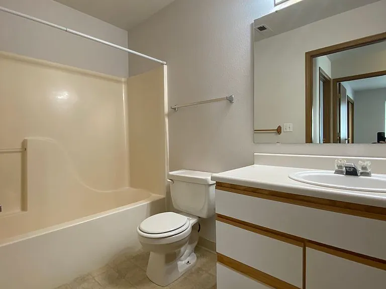 145 N 18th E #G27 — Photo 14