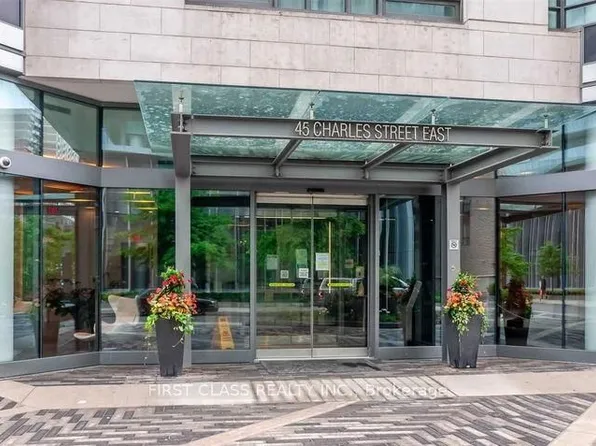 45 Charles St E #3802, Toronto, ON M4Y 0B8