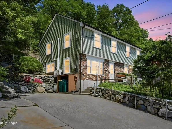 41 Mountain St #41, Woburn, MA 01801