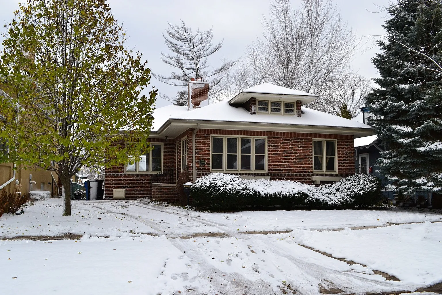2009 W 101st Pl photo 1