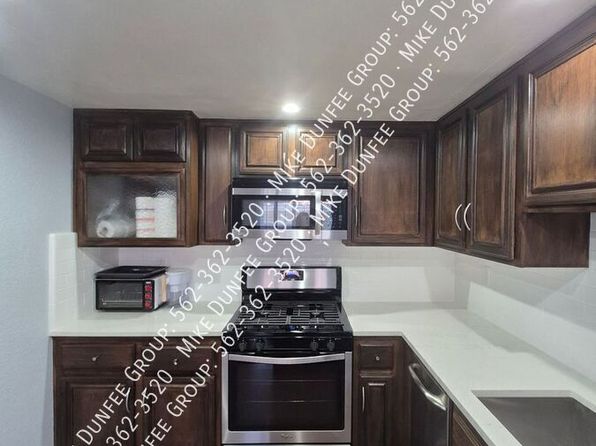 491 W 39th St APT 5