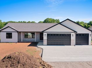3022 Winnipeg St, Menasha, WI 54952