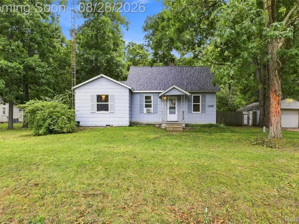 1188 Harding Dr, Flint, MI 48507