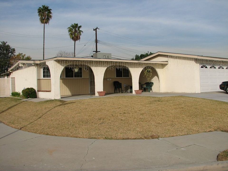 Corner lot