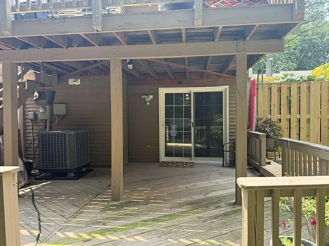 1 bed, 1.0 bath, 1907 sqft, $1,550 — Photo 3