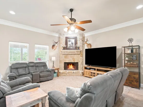 230 Newsom Mound Rd, Weatherford, TX 76085