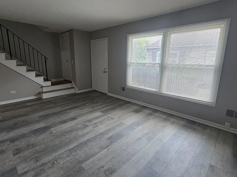 1688 Queensbury Cir — Photo 17