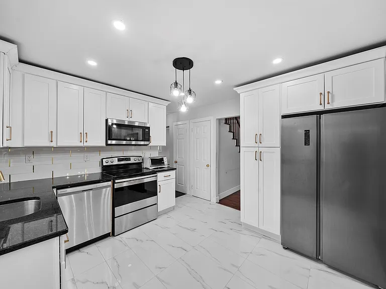 57 School Rd — Photo 3