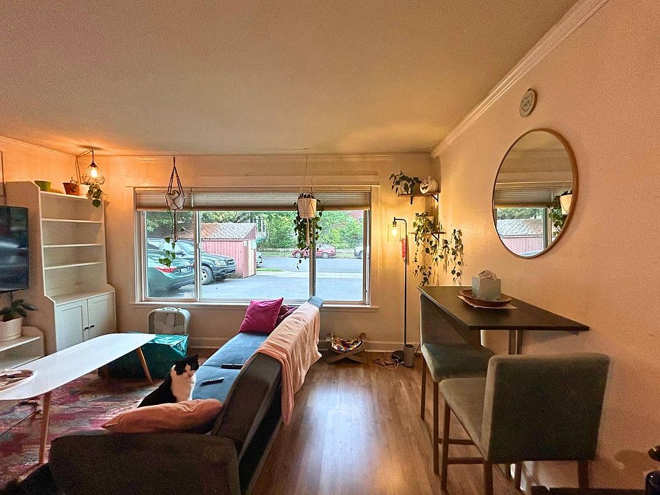 Breakfast nook (table and stools) included with rental. Cat not included with rental.