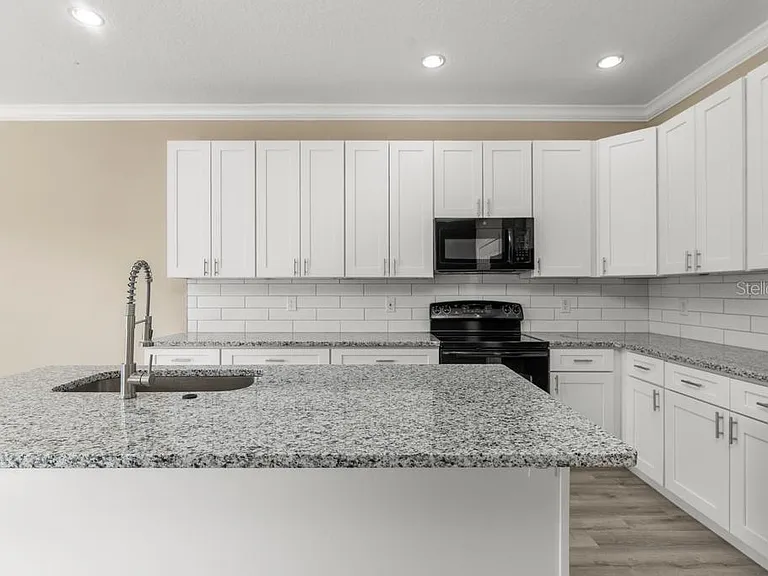 868 Stonechase Ln — Photo 10