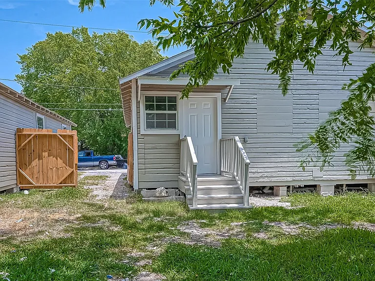 3270 Reeves St #A — Photo 15