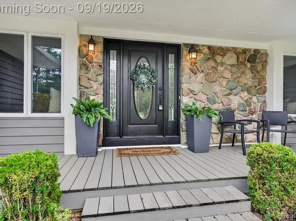 2524 Curtis Rd, Leonard, MI 48367