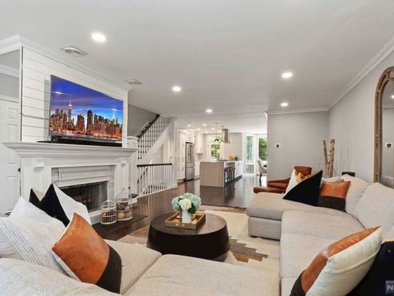 2nd image of 177 Kensington Dr #177