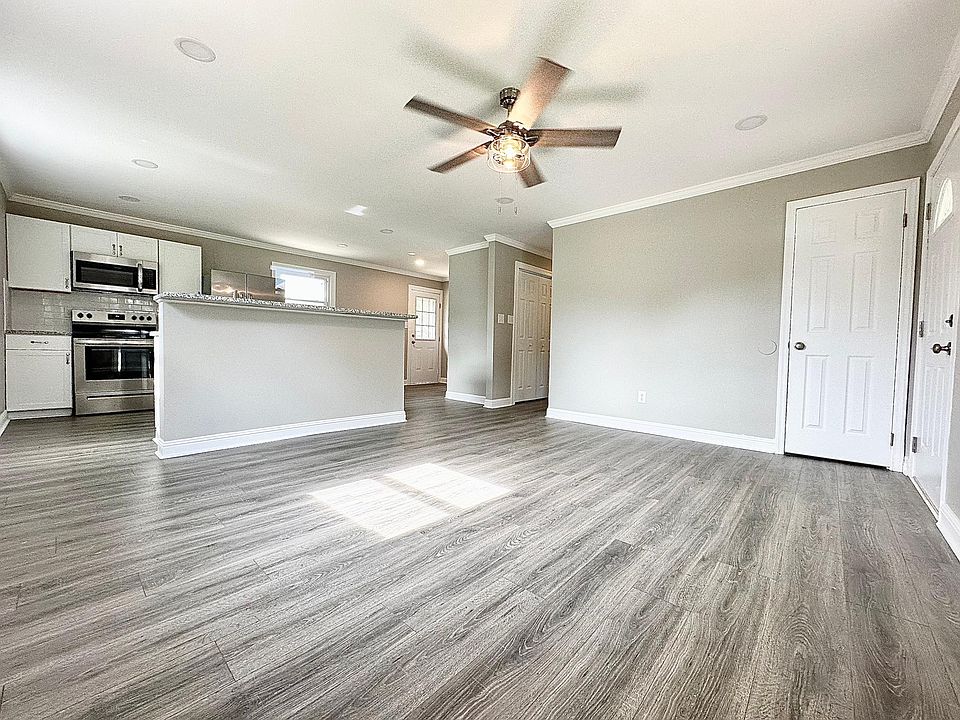 1st image of 1007 Iris Dr