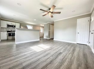 1007 Iris Dr, Gastonia, NC 28056