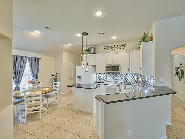 9940 Yearling Pl — Photo 12