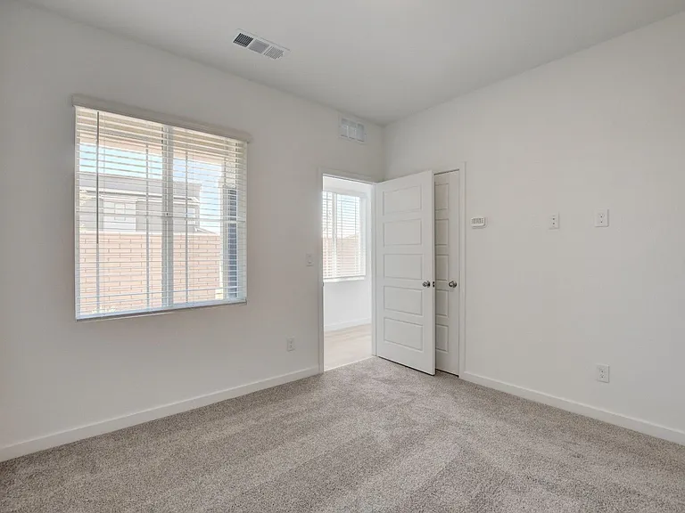 345 Isla Enclave Way — Photo 31