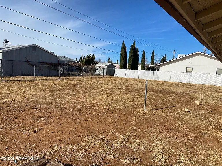 4500 N Carla Vista Dr — Photo 4