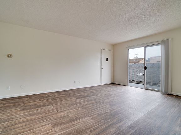 5th image of 4783 35th St #4
