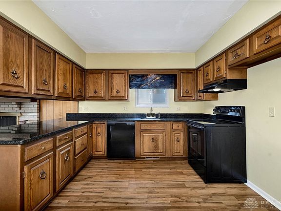 3rd image of 3853 Philnoll Dr