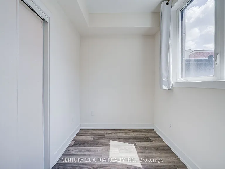 1 Bond Cres #1 — Photo 19