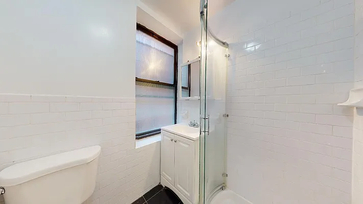 Rented by Bond New York | media 12