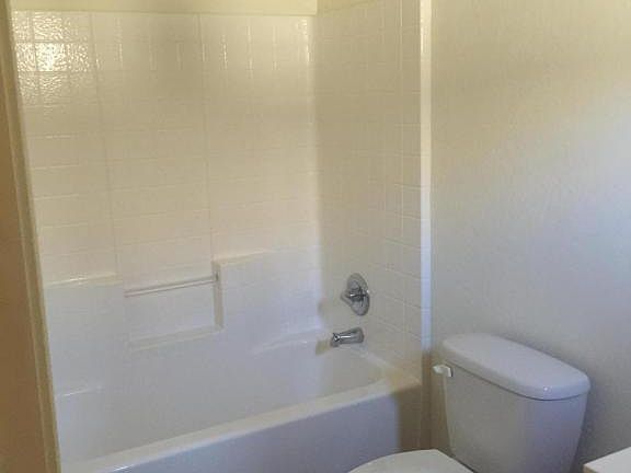 5th image of 3625 E Alamo St