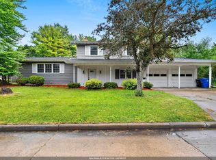 1618 S Riverdale Dr, Appleton, WI 54914