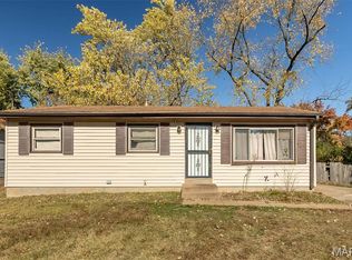 1427 Fairmeadows Ln, Saint Louis, MO 63138