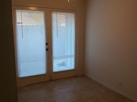 3rd image of 338 Candlewood Pl