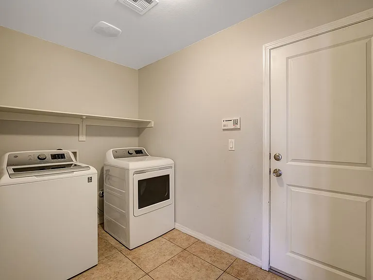4020 Thomas Patrick Ave — Photo 29