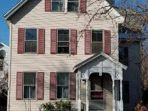36 Park St #3, Wilton, NH 03086