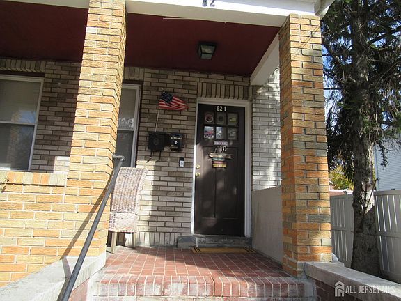 4th image of 82 Pulaski Ave