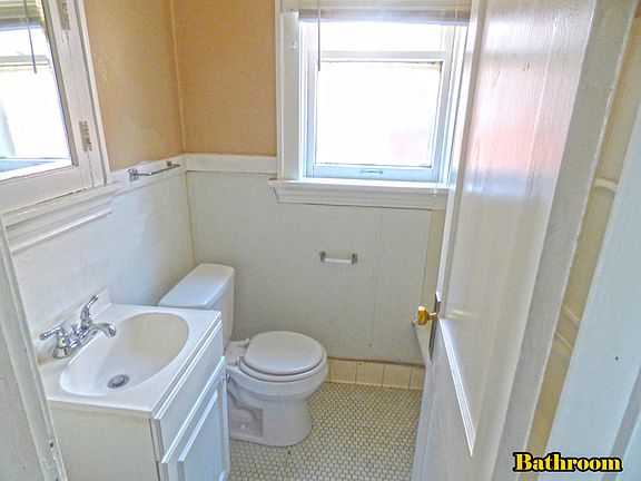 5th image of 3438 Potomac St #2F