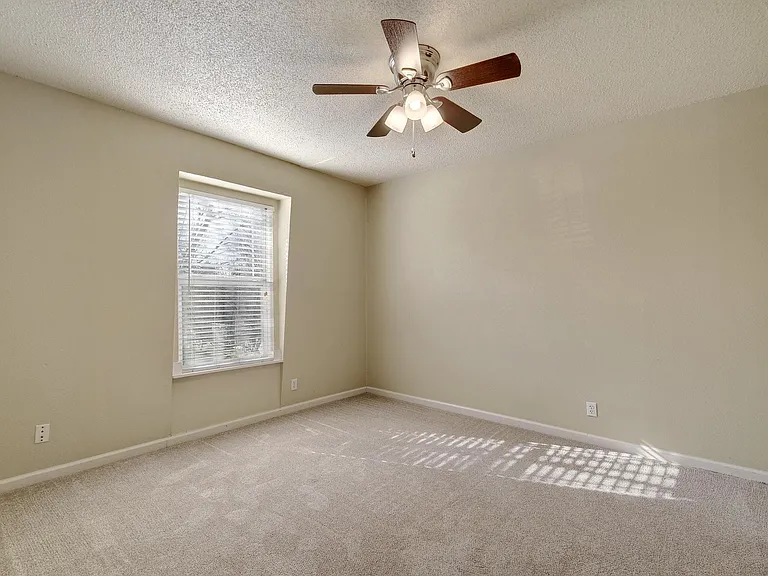 1704 E M Franklin Ave #C — Photo 10