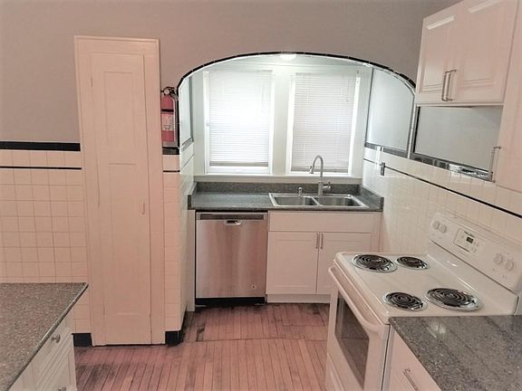 Kitchen Sink / Dishwasher