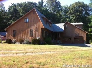 2 Line St, Southampton, MA 01073