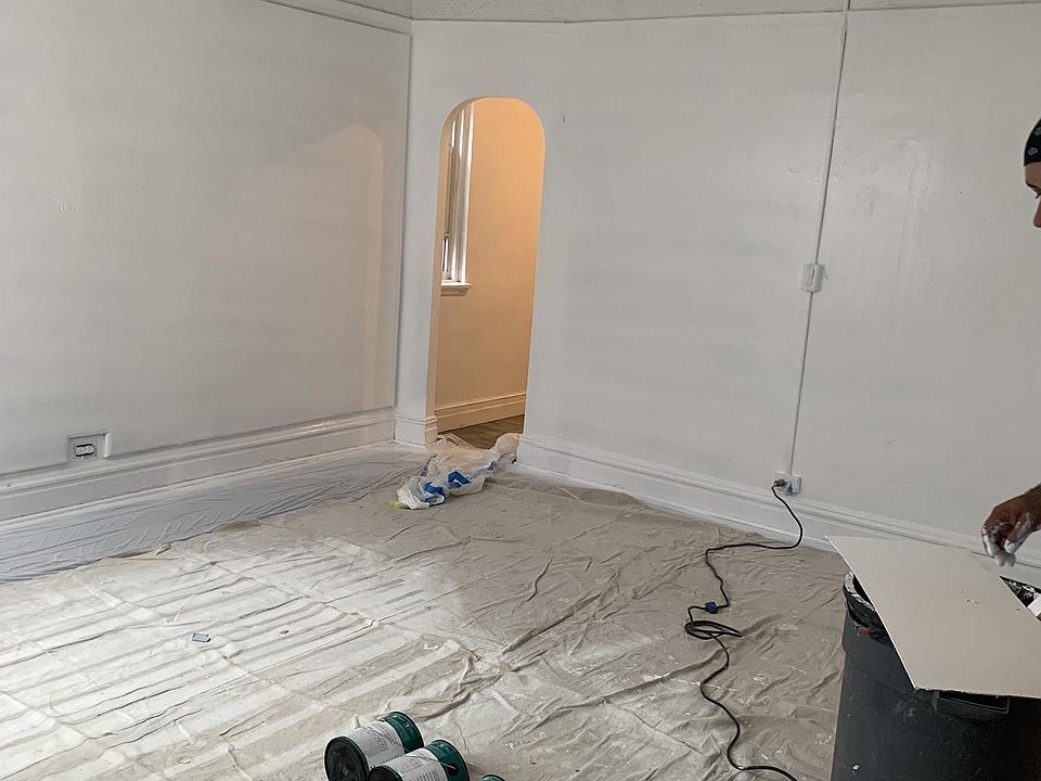 2nd image of 1799 Popham Ave Floor 1
