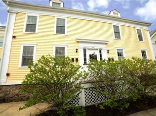22 Stockholm St APT 3, Newport, RI 02840