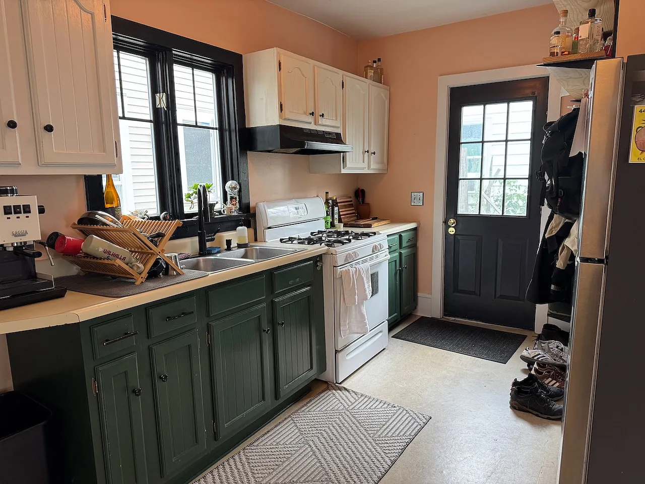 3 bed, 1.5 bath, 1010 sqft, $2,600 — Photo 4