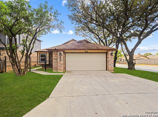 5702 Spring Sunshine, San Antonio, TX 78247