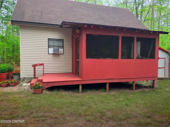 101 Peregrine Rise Dr, Big Sandy, TN 38221