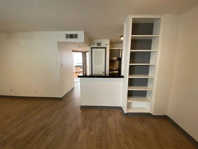4306 Avenue A #113 — Photo 16