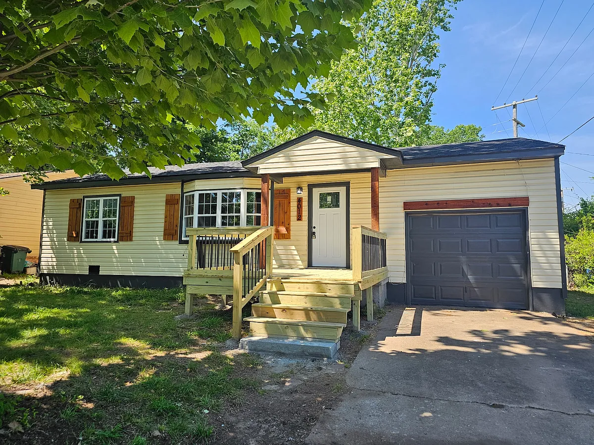Building Photo - 4012 N Garrison Ave