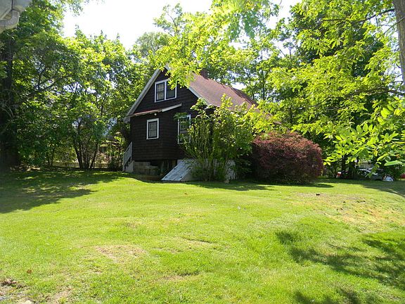 2nd image of 8 Chamone Ave