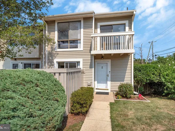 7900 Spring Forest Ct, Springfield, VA 22152