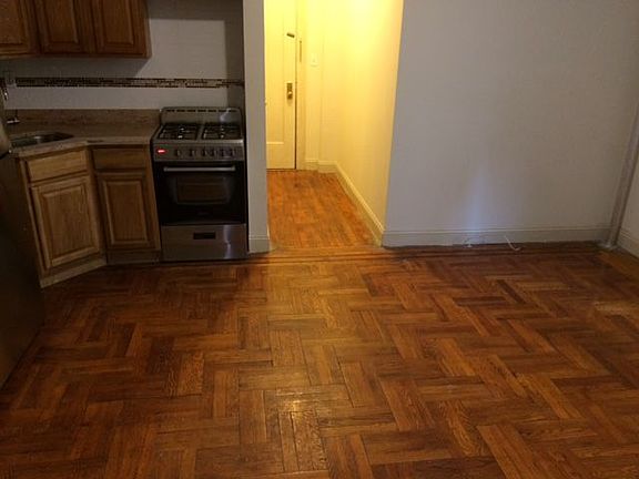 2nd image of 4318 44th St