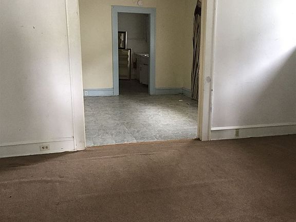 3rd image of 2621 Gorman Ave