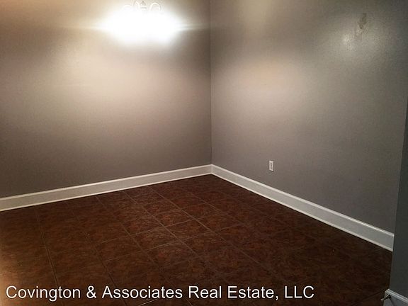 4th image of 153 Aspen Sq APT 25